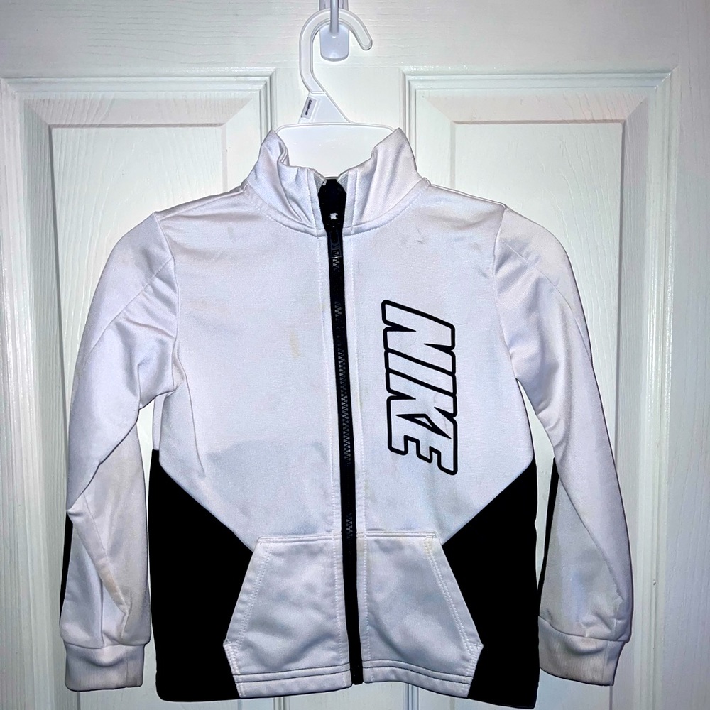 Black/White Boys 5T Nike Running Zip-Up Jacket
